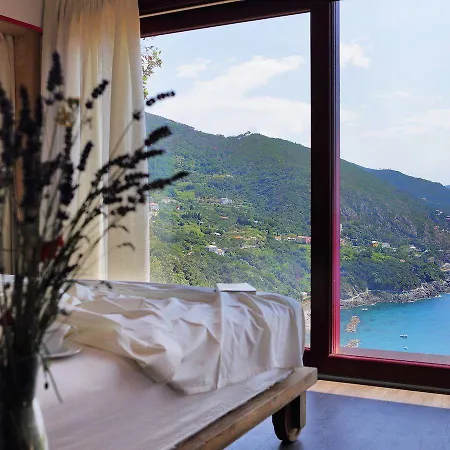 Sesta Terra Natural Hotel