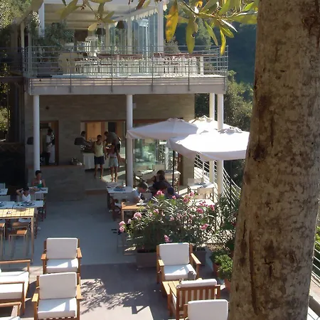 Sesta Terra Natural Hotel