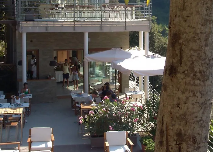 Sesta Terra Natural Hotel