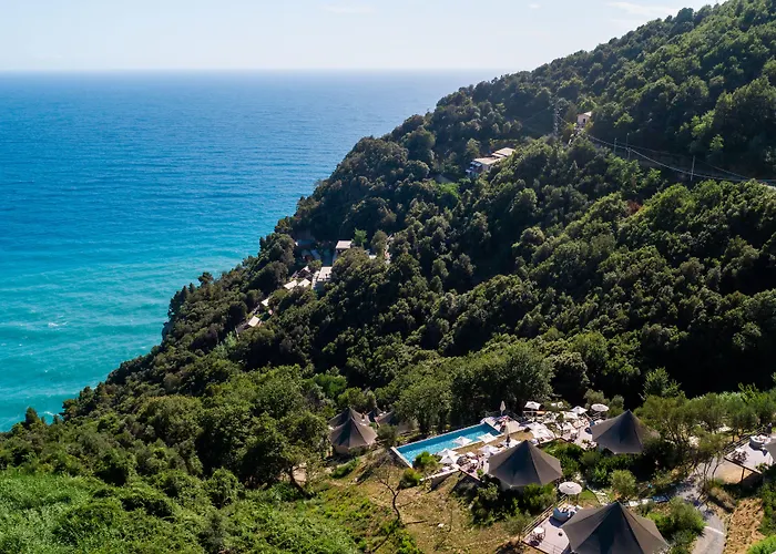 Sesta Terra Natural Hotel 4*