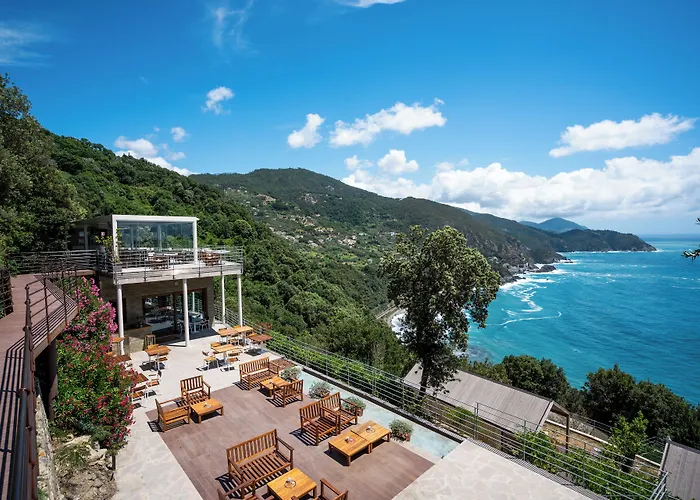 Sesta Terra Natural Hotel 4*