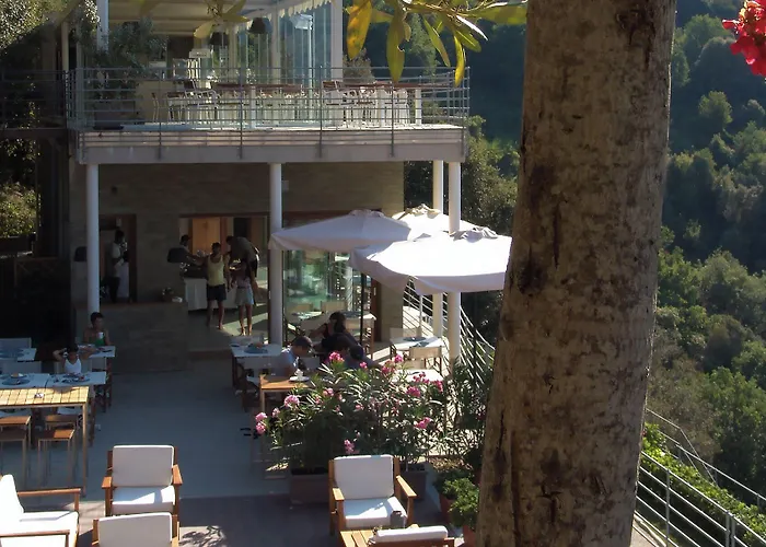 Sesta Terra Natural Hotel